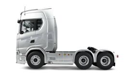 AMEWI / Scania 770 S Zugmaschine 6x6 1:14 RTR silber / 22714