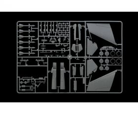 ITALERI 1:72 SUKHOI SU-27 D SEA-FLANKER / 510000197