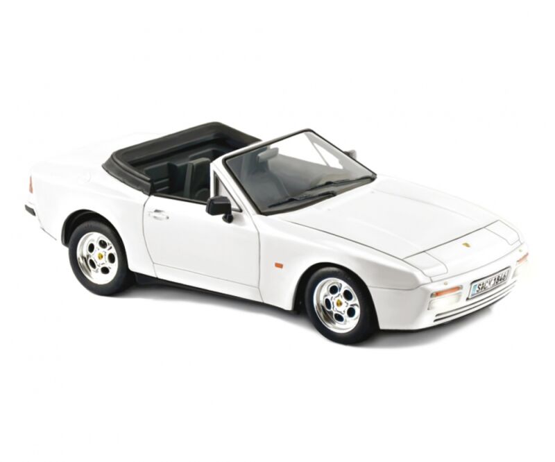 ITALERI 1:24 Porsche 944 S Cabrio / 510003646