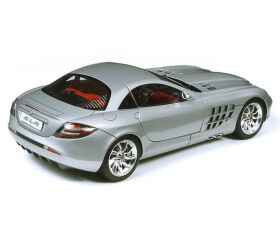 1:24 Mercedes-Benz SLR McLaren Street / 300024290