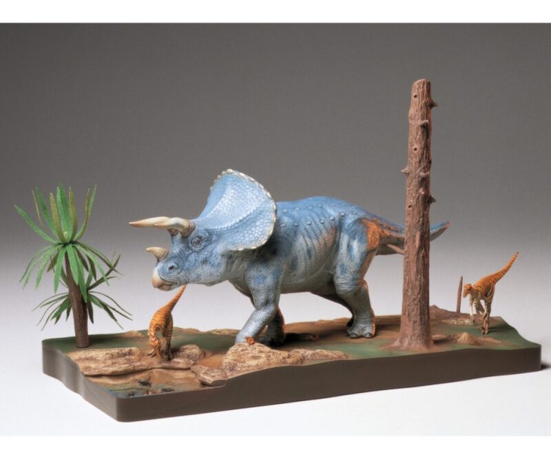 TAMIYA 1:35 Triceratops Diorama Set / 300060104