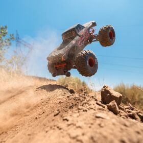 ARRMA QUAKE 223S DSC 1:10 2WD Brushless Monster Truck...