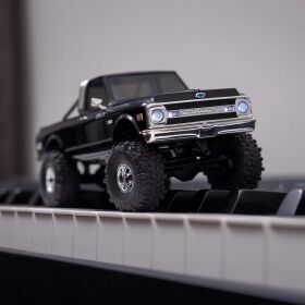 Axial SCX30 Chevrolet K10 1:30 4X4 Rock Crawler RTR, inkl. Akku & Ladegerät, schwarz / AXI-2260T2