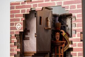Revell Tiny Adventures - Harry Potter "Diagon Alley" Book Nook Miniaturwelt aus Holz zum Zusammenbauen / 530