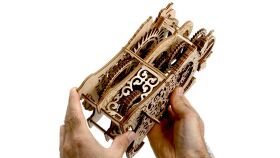 Revell Tiny Adventures Magic Clock Funktionsmodell aus Holz zum Zusammenbauen / 616