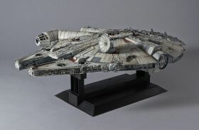 Bandai Star Wars Millennium Falcon Perfect Grade Modellbausatz 1:72 / 1206