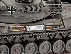 Revell Leopard 1 Panzer Modellbausatz 1:35 / 3240