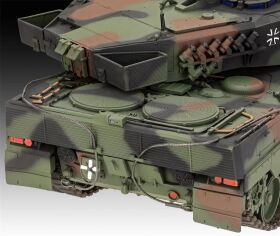Revell Leopard 2 A6M+ Modellbausatz / 3342