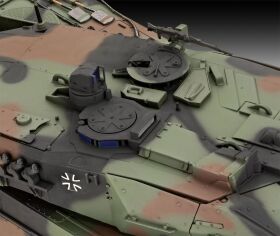Revell Leopard 2 A6M+ Panzer Modellbausatz 1:35 / 3342