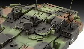 Revell Leopard 2A7A1 Panzer Modellbausatz 1:35 / 3360