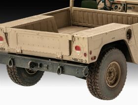 Revell HMMWV M1097A2 Modellbausatz / 3366
