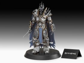 Revell Geschenkset World of Warcraft "The Lich King" 1:16 Modellbausatz mit Basiszubehör / 3515