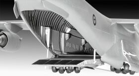 Revell Boeing C-17A Globemaster III Modellbausatz / 3747