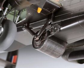 Revell Avro Lancaster B.III "Dambusters" Modellbausatz 1:72 / 4295