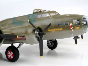Revell B-17F "Memphis Belle" Modellbausatz 1:48 / 4297