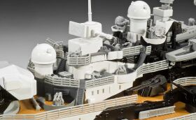 Revell German Battleship "Tirpitz" Modellbausatz / 5096