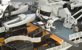 Revell German Battleship "Tirpitz" Modellbausatz / 5096