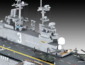 Revell US Navy Assault Carrier WASP Class Modellbausatz / 5178