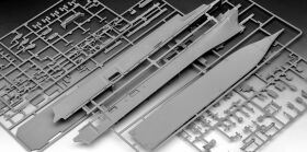 Revell US Navy Assault Carrier WASP Class Modellbausatz / 5178