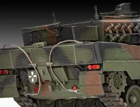 Revell 70 Jahre Bundeswehr: Leopard 2A6MA2 "Exclusive Edition" Modellbausatz mit Basiszubehör / 5631