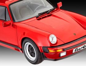 Revell Geschenkset "50 Years of the Porsche 911 Turbo" 1:24 Modellbausatz mit Basiszubehör / 5634
