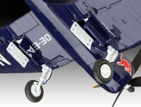 Revell Gift Set Vought F4U™-4 Corsair®: Flying Bulls Modellbausatz mit Basiszubehör / 5641