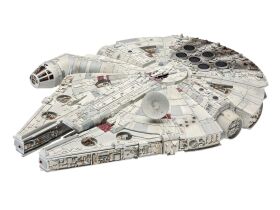 Revell Millennium Falcon 1:72 Star Wars Modellbausatz / 6718