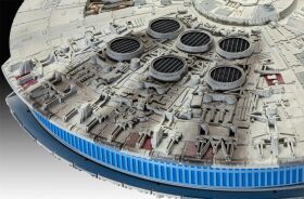 Revell Millennium Falcon 1:72 Star Wars Modellbausatz / 6718