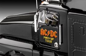 Revell AC/DC Tour Truck & Trailer „Power Up“ Modellbausatz / 7731