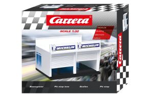 Carrera 124/132 Evolution Boxengasse...