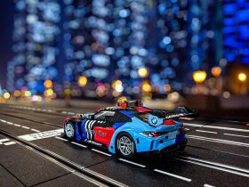 Carrera Digital 124 BMW M4 GT3 Safety Car Autorennbahn Fahrzeug / 20023970