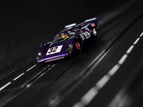 Carrera Digital 124 Lola T70 MKIIIb No.32 Autorennbahn...