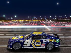 Carrera Digital 132 NASCAR Camaro NextGen ZL1 "Hendrick Motorsports, Chase Elliott, No.9" Autorennbahn Fahrzeug / 20032005
