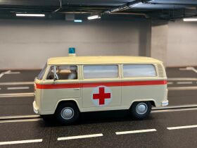 Carrera Digital 132 VW BUS T2b Ambulance, Red Cross...