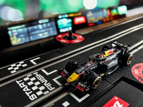 Carrera GO!!! Oracle Red Bull Racing RB19 M. Verstappen,...