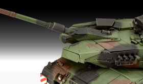 Revell Model Set Leopard 2A7A1 Modellbausatz mit Basiszubehör / 63360