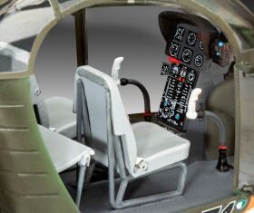 Revell Model Set Alouette II Modellbausatz mit Basiszubehör / 63804