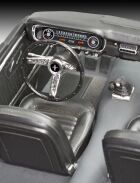 Revell Model Set 1965 Ford Mustang 2+2 Fastback Modellbausatz mit Basiszubehör / 67065
