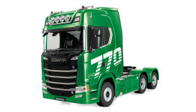 AMEWI / Scania 770 S Zugmaschine 6x4 1:18 RTR grün /...
