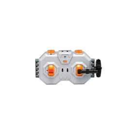 CaDA Traktor mit Pflug 1:17 2,4GHz Bricks / 402908