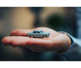 1:87 Mercedes-Benz 200/8 blue 100% RTR / 500504170