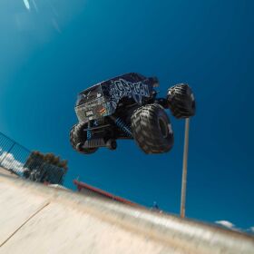 ARRMA GORGON 223S 1:10 2WD Brushless Monster Truck RTR, blau / ARA3530T1