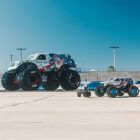 ARRMA Freedom Flyer 223S 2WD 1:10 Brushless Monster Truck RTR, weiß, inkl. Akku & Ladegerät / ARA3530SFFT1